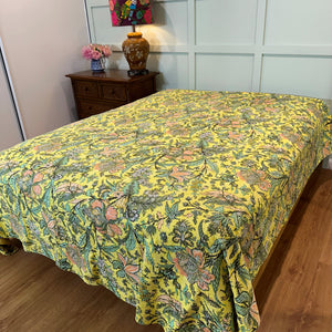 Bedspread coverlet No17 yellow on bed