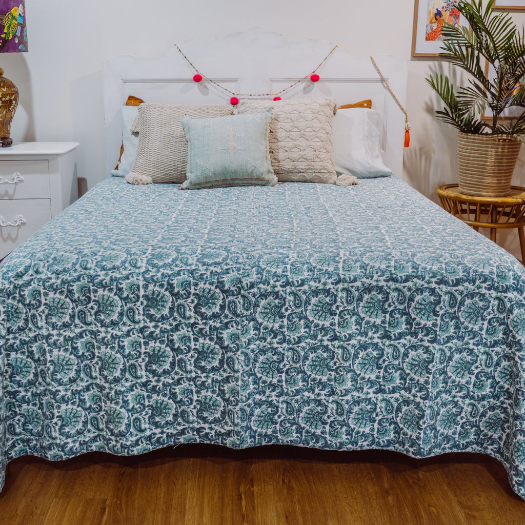 English Garden Green Bedspread / Coverlet