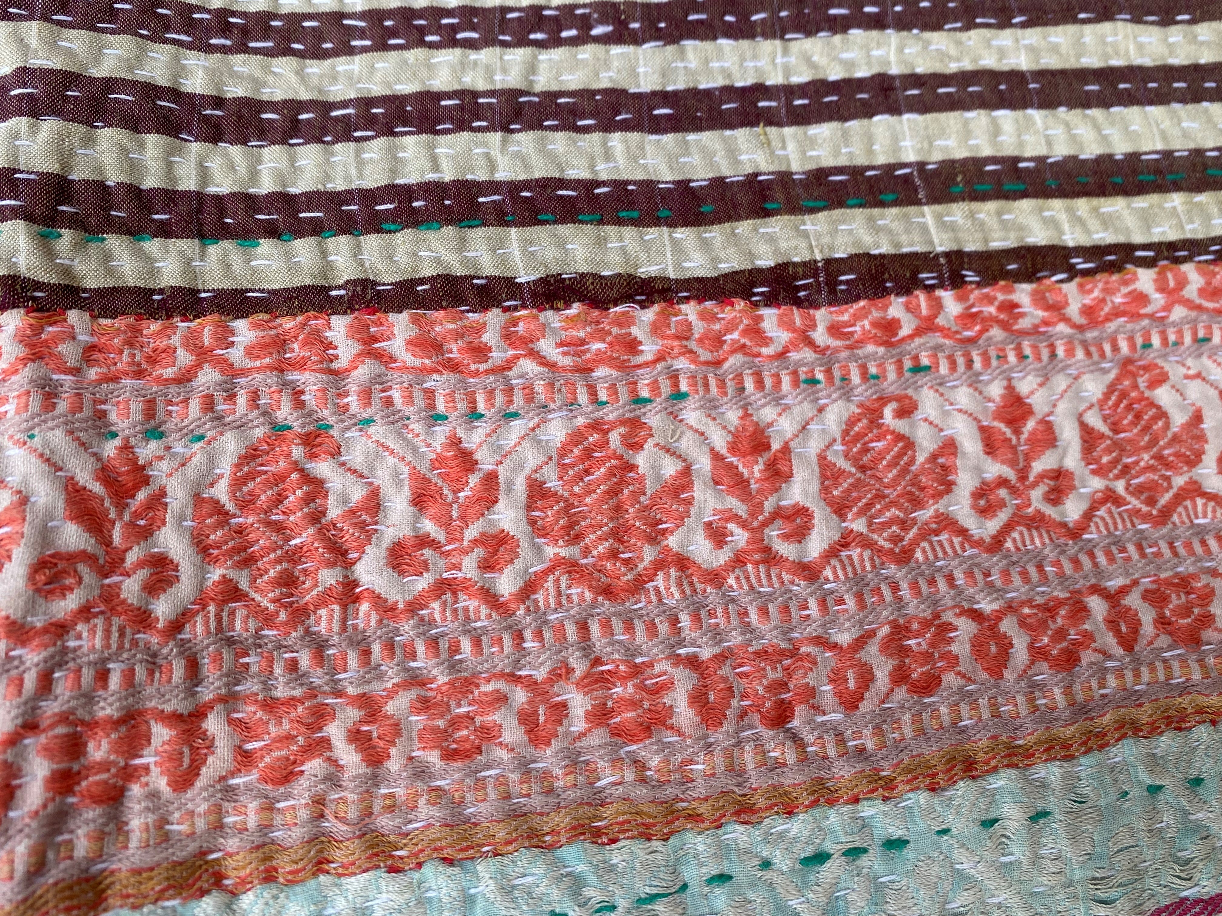 Vintage Throw Blanket No15 - close-up